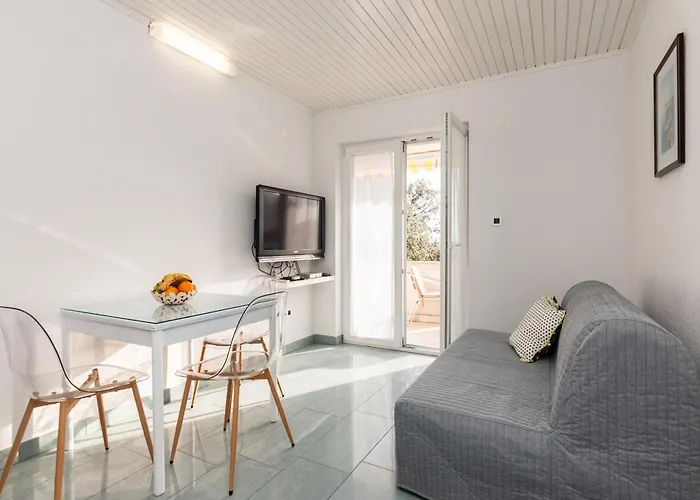 شقة Tauzer ماندري