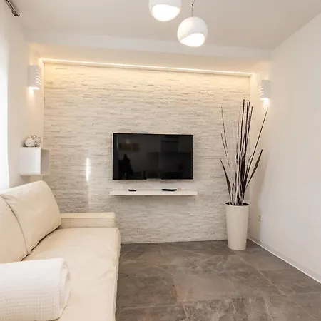 Tauzer Apartamento Mandre